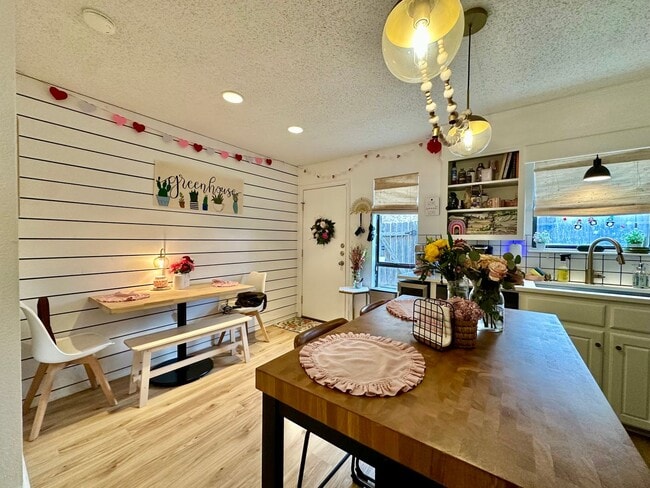 Photo - Beautifully Remodeled 2-Bed, 2.5-Bath Condo Blocks from Baylor Campus!