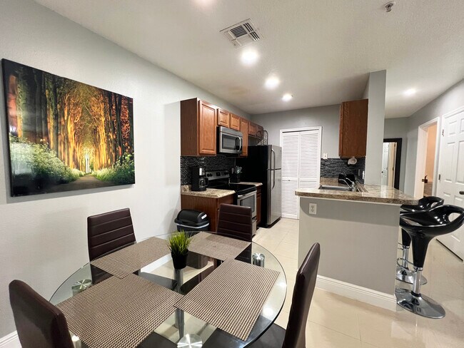 Dining Room - 4324 S Kirkman Rd Unit 1111