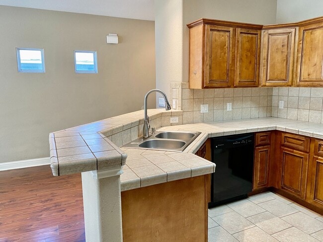 Photo - 7504 Bennett Ave