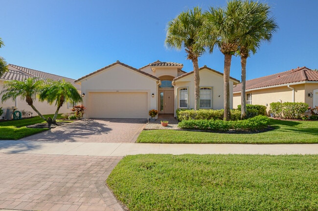 Photo - 351 NW Shoreview Dr