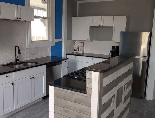 Photo - 3801 Whitman Ave Unit 3