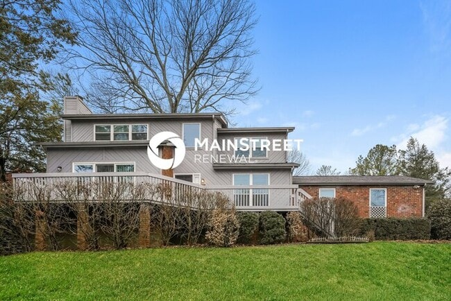 Building Photo - 3 Bedroom Pet-Friendly Home in Nashville, ...