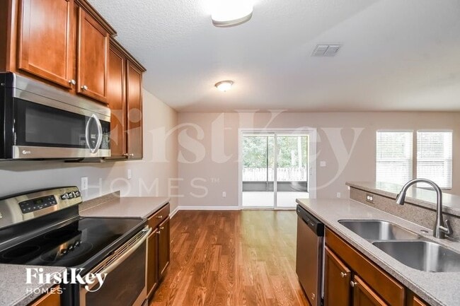 Photo - 10881 Dunnotar Rd