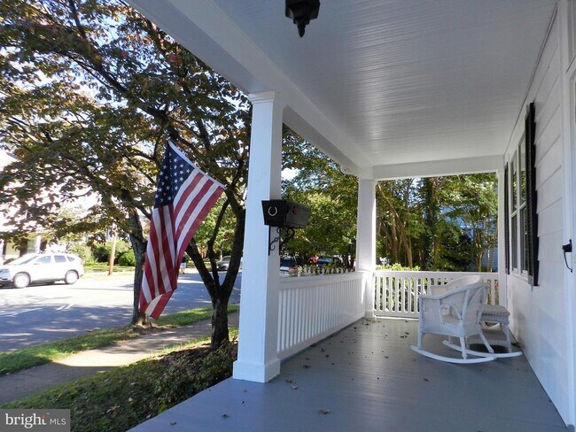 Photo - 1212 Prince Edward St