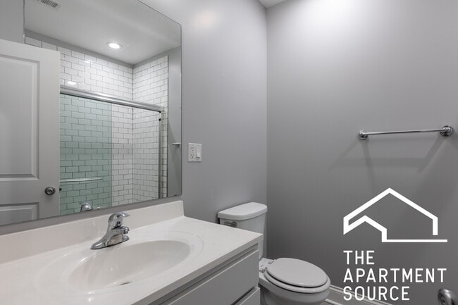 Photo - 908 W Montrose Ave Unit 3