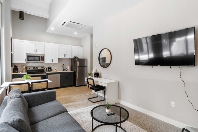 Photo - 205 W 4th St Unidad ID1354361P