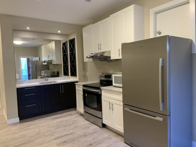 Photo - 6841 Burns St