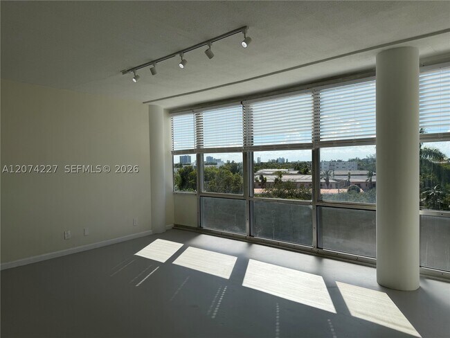 Photo - 900 Bay Dr E Unit 413