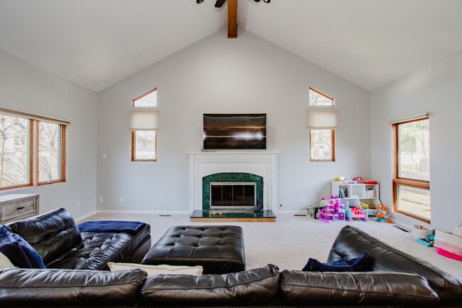 Photo - 938 Aberdeen Dr