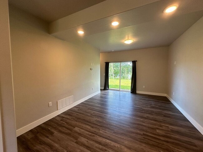 Photo - 1167 Westpoint Dr Unit 3