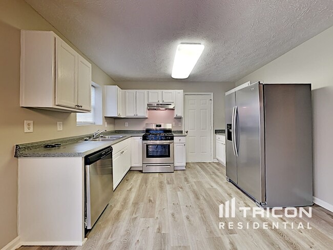 Photo - 915 Riley Farm Ln