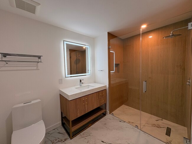 Photo - The Loren at King Street