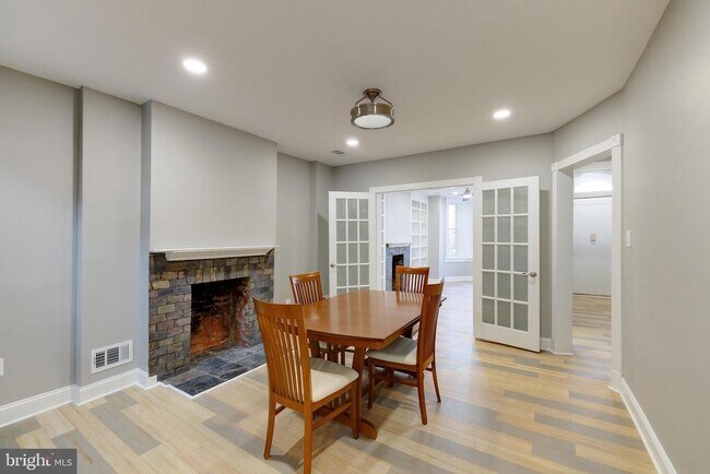 Photo - 1393 F St NE