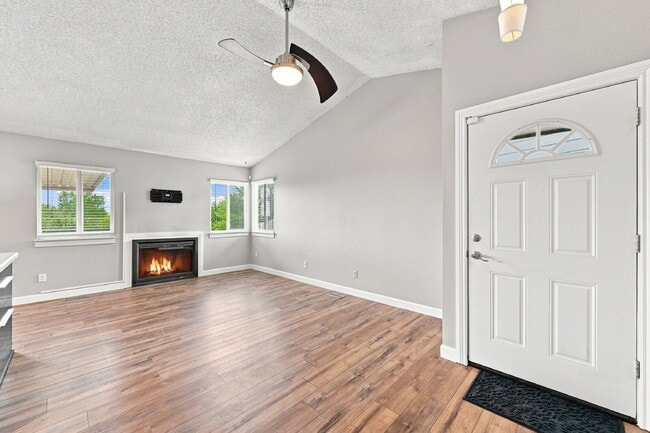 Photo - $2,145.95 - 3-bed, 2-bath located in Colorado Springs with a Washer and Dryer.