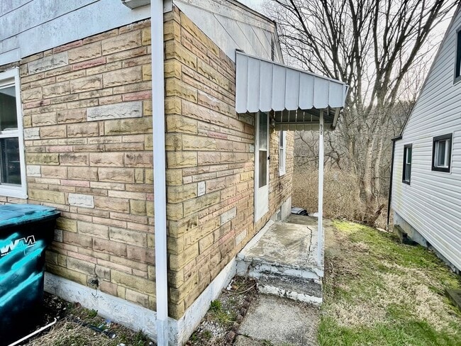 Photo - 2 bed 1 Bath- Aliquippa PA