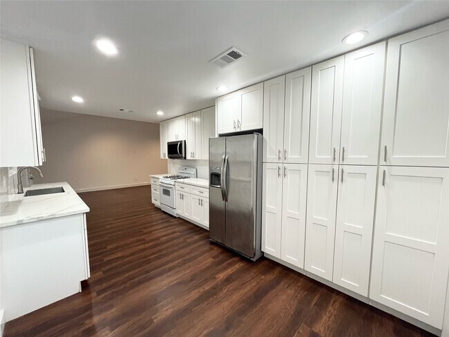 Photo - 11126 Hanning Ln