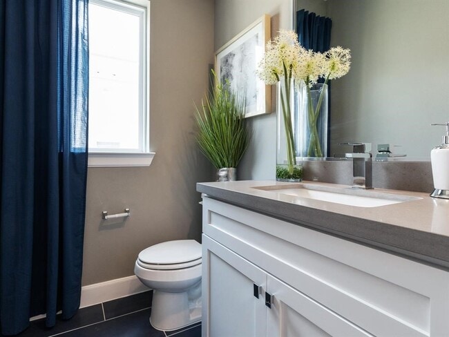 Photo - 310 Jensen Dr