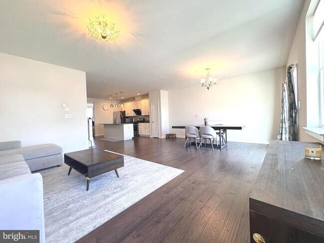 Photo - 113 Wynstone Ct