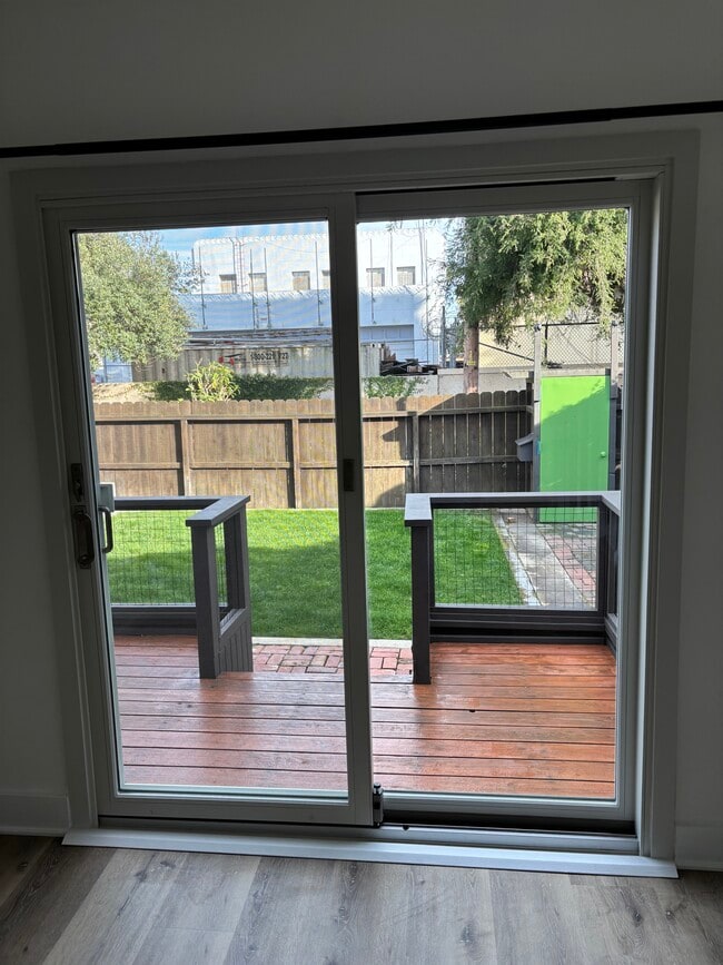 Fotografía del edificio - 713 Amoroso Pl Unidad 713