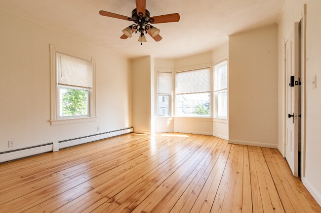 Photo - 54 E George St Unidad 2