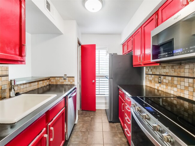 Photo - 10075 Westpark Dr Unit 9