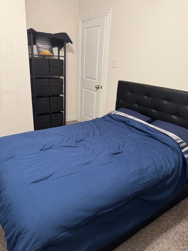 Photo - 1621 Blakely Pl