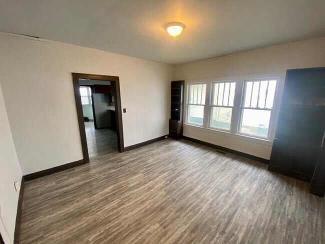 Photo - 501 N Bowman Ave