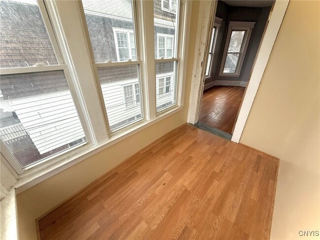 Photo - 367 Furman St