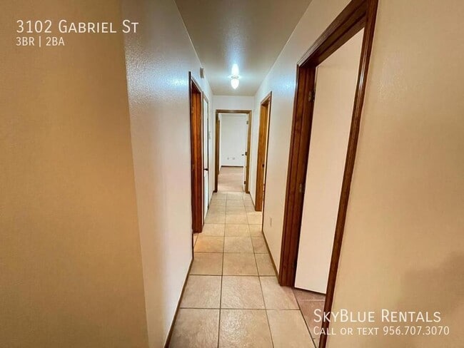 Photo - 3102 Gabriel St