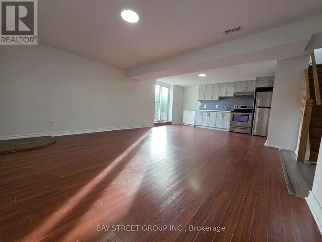 Photo - 882 Southdown Dr