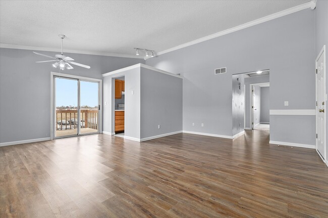 Building Photo - 2636 Villa Park Dr Unit D