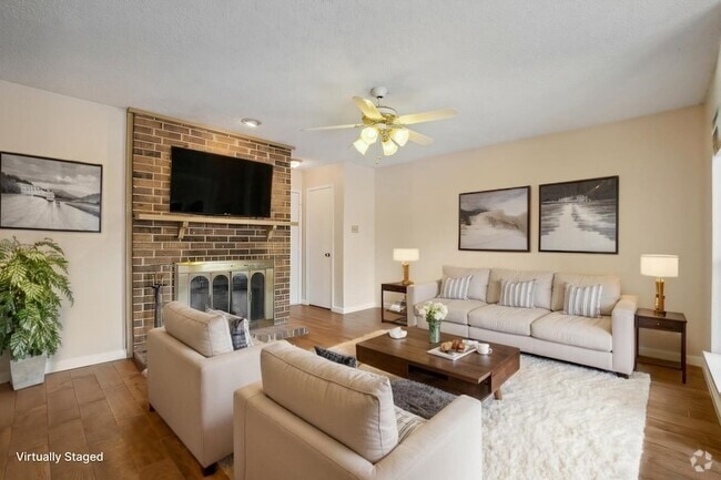 Building Photo - 1301 Memory Ln Unit 4910 Rental