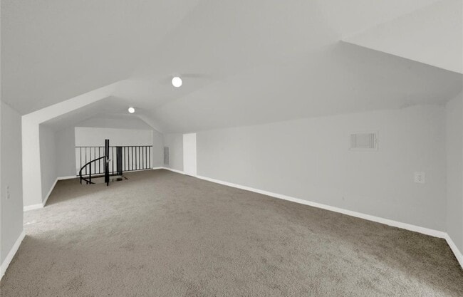 Building Photo - 106 Hanover St