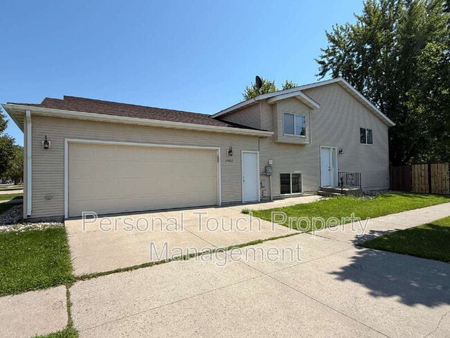 Building Photo - 3502 28th St SW Rental