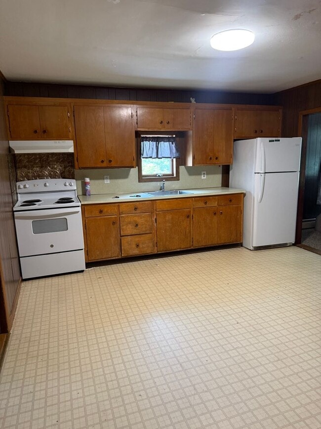 Building Photo - 36 Soule St Unit C