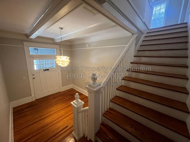 2627 Post St