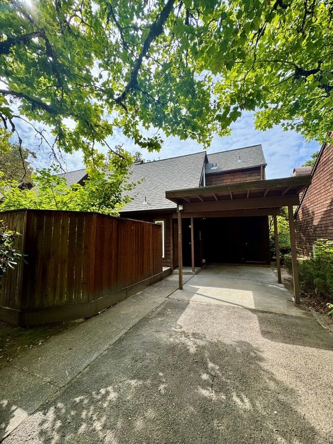 Building Photo - Two-Story Townhouse By Avery Park