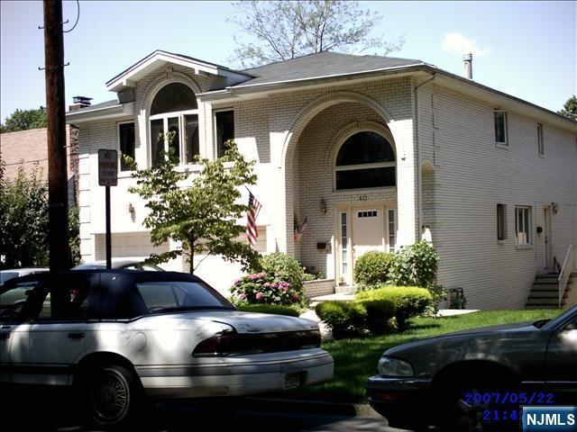 Photo - 411 Chestnut St