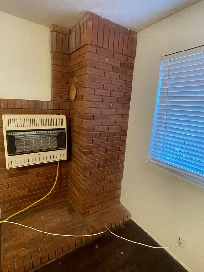 101 N 1850 W