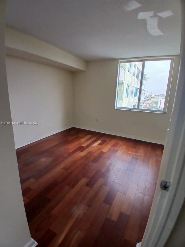 Photo - 219 NW 12th Ave Unidad 914