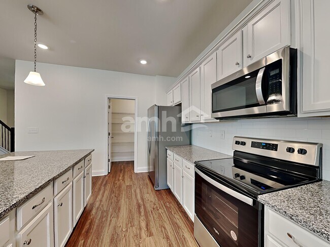 Photo - 600 Lk Vis Ct