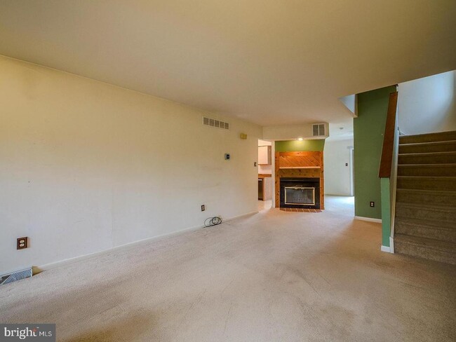 Photo - 1001 Winfield Ct