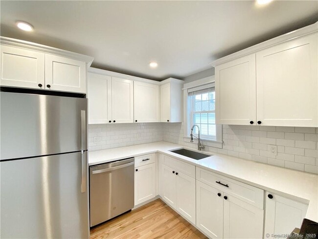 Photo - 32 Pulaski St Unit 3