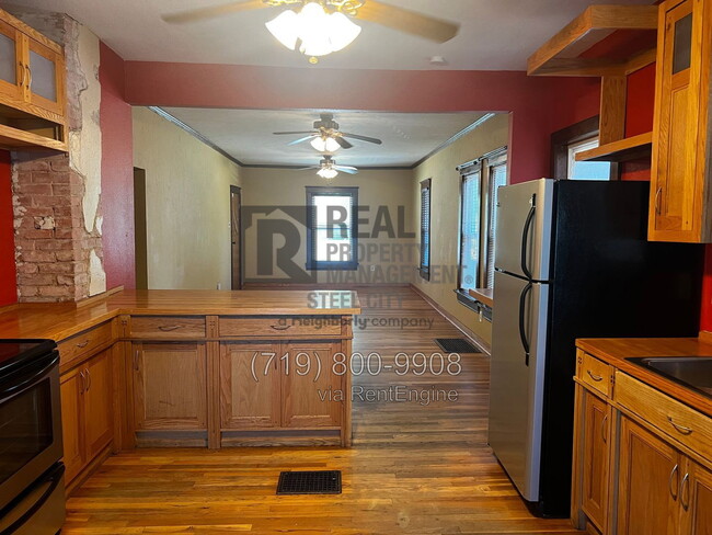 Photo - 1520 E 8th St