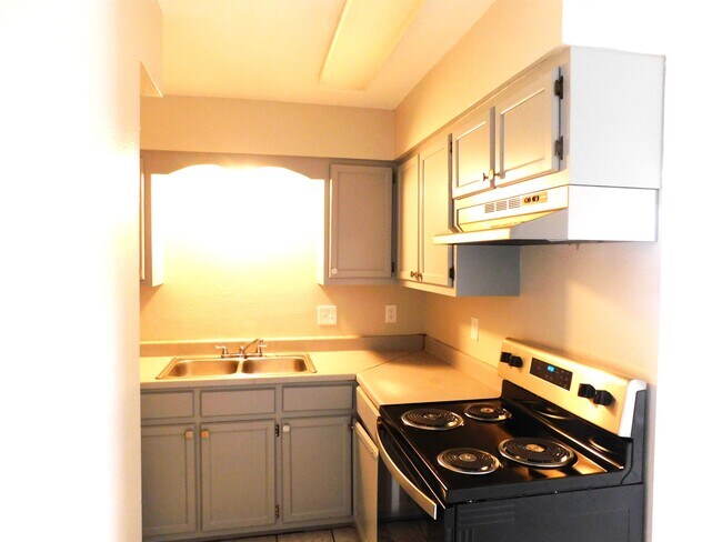 Photo - 105 Rockwell Way