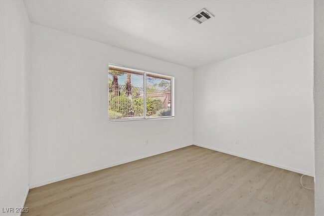 Building Photo - 1802 Plum Ct Unit n/a