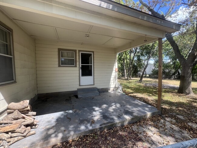 Photo - 920 E Walnut St