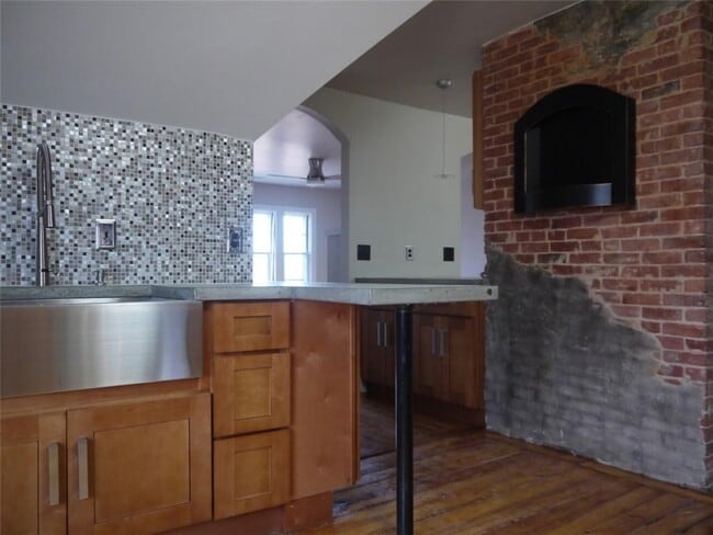 Photo - 283 Norwood Ave