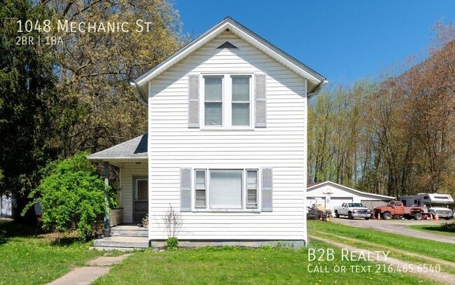 Building Photo - 1048 Mechanic St Rental