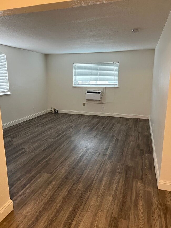 Photo - NICE APARTMENT IN ROSEVILLE!!